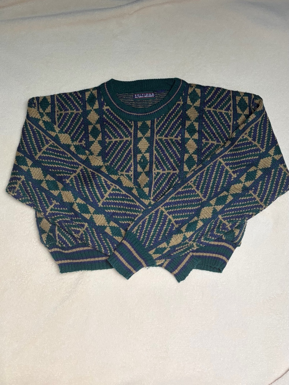Van Heusen Cropped Crewneck Sweater in Green & Tan
